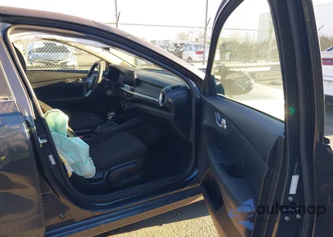 2020 Kia Forte Fe/Lxs z USA, uszkodzony, nr VIN 3KPF24AD3LE246033